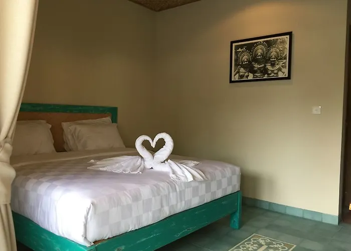 Jukung Pensión 3*