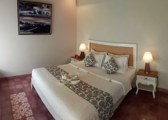 Jukung Pensión 3*